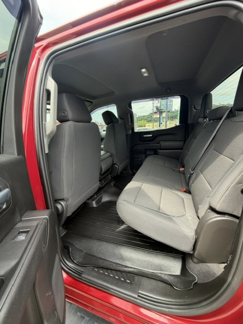 2020 Chevrolet Silverado Back seat