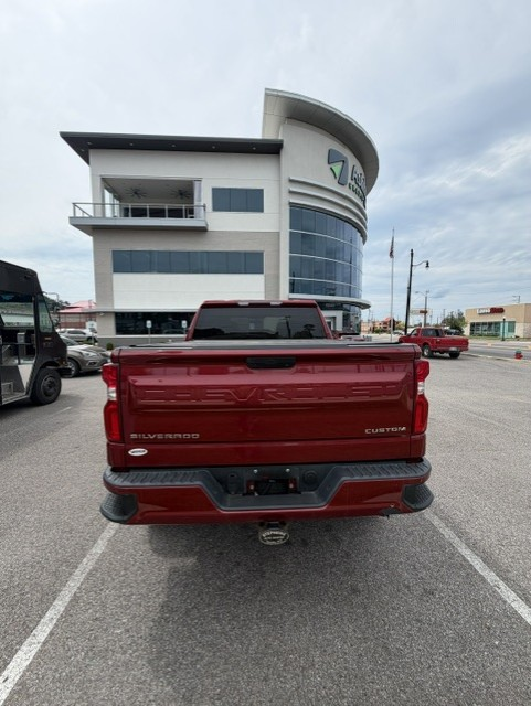 2020 Chevrolet Silverado Back end of truck