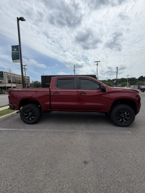 2020 Chevrolet Silverado Passenger side